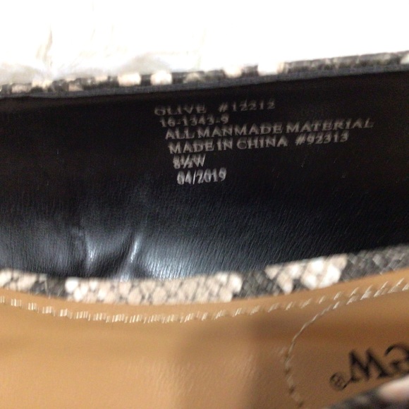 NIB Comfortview Wide Width Faux Snakeskin Flats 8.5W - Picture 8 of 9